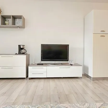 Erin Apartment