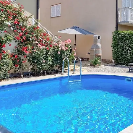 Erin Apartment